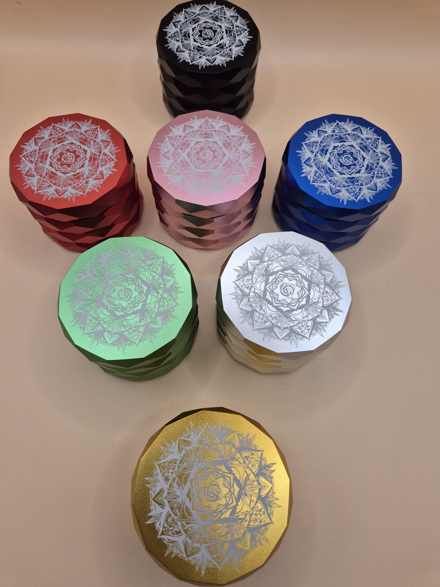 Aluminium Grinder Diamond 4-tlg. Kräutermühle Crusher - B60mm, H47mm